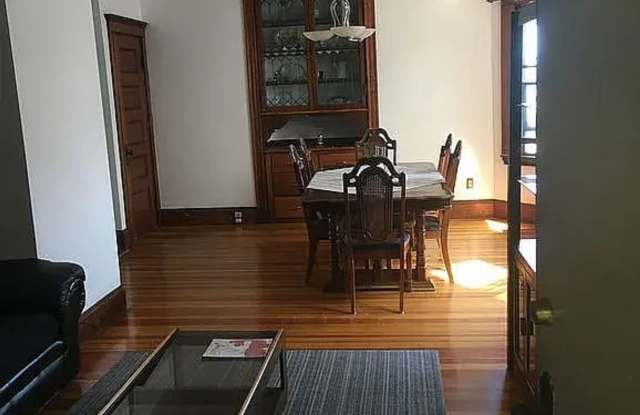 Beautiful 2 bed 1 Bath in Adams Village