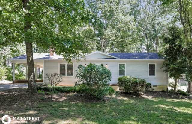 472 Oakwood Circle - 472 Oakwood Circle, Davidson County, NC 27295