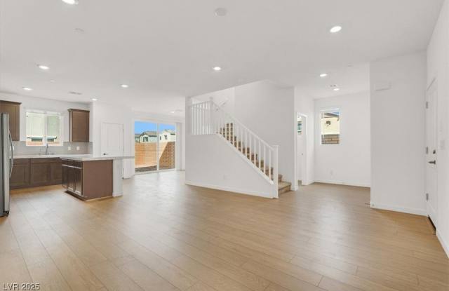 897 Pointe Arbor Street