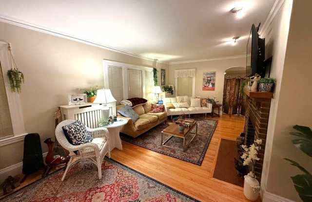 68 Westchester Rd unit: 2