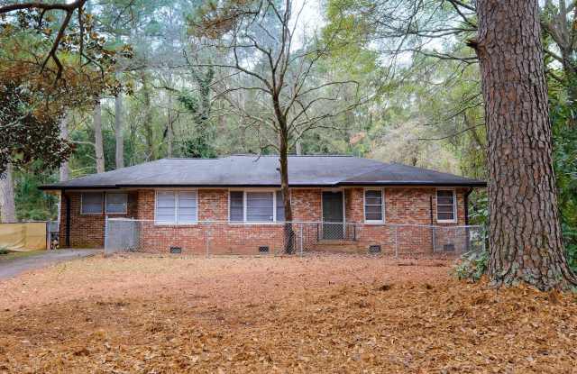 Photo of Charming Eastside Home Near UGA Vet School