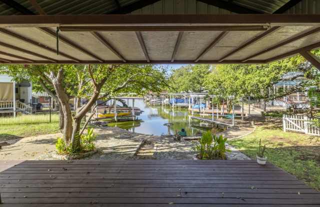 WATERFRONT HOME ON LAKE GRANBURY