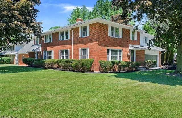 3024 Warrensville Center Road - 3024 Warrensville Center Road, Shaker Heights, OH 44122