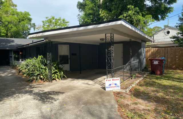 2 Bedroom 2 Bath Duplex in Historic Downtown Orlando for RENT!