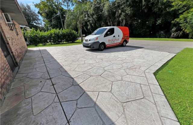 27915 Washington Street