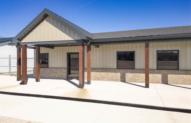 Photo of 220 Emerson Bypass Road