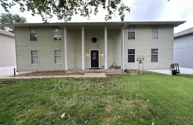 211 NW. Barr Rd.