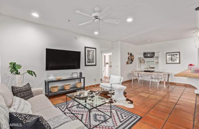 Photo of 20660 N 40TH Street unit: 1177