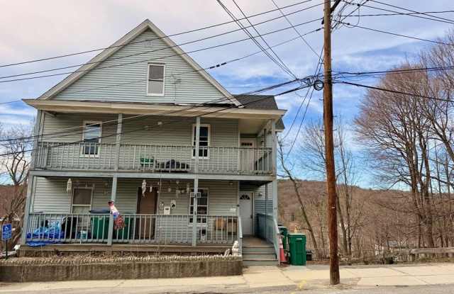 30 Rockland St unit: 3