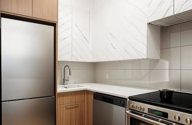 62-15 Catalpa Avenue