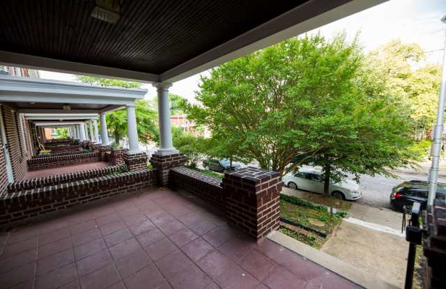 2026/2027 JHU off-campus Renovated Charles Village 5bd/2ba w/ W/D  CAC Available 6/9/26