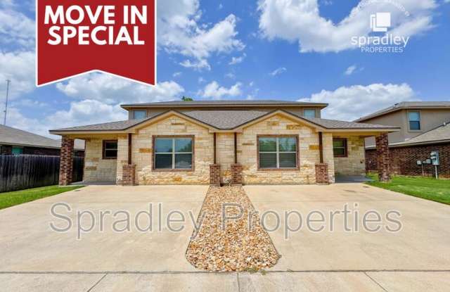 Photo of 652 Laila Ln