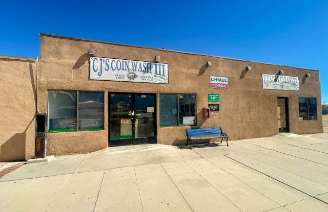 Photo of 2650 Diamond Street