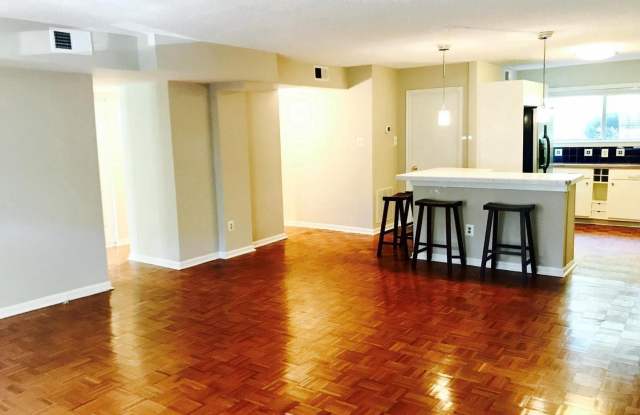 54 N BEDFORD Street unit: 54C