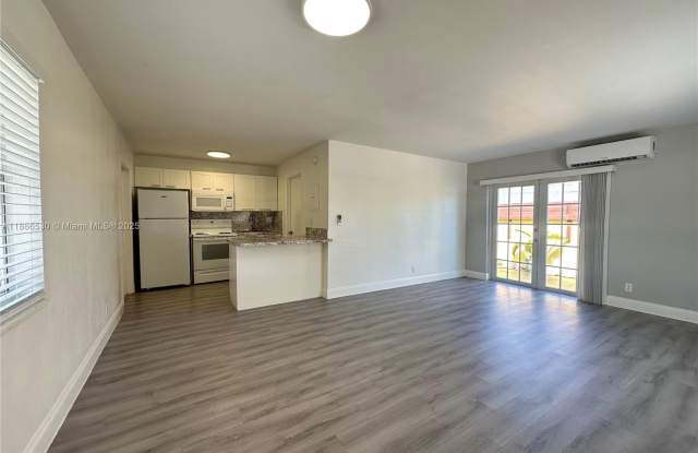 Photo of 1413 N Dixie Hwy