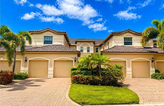 817 Regency Reserve Cir