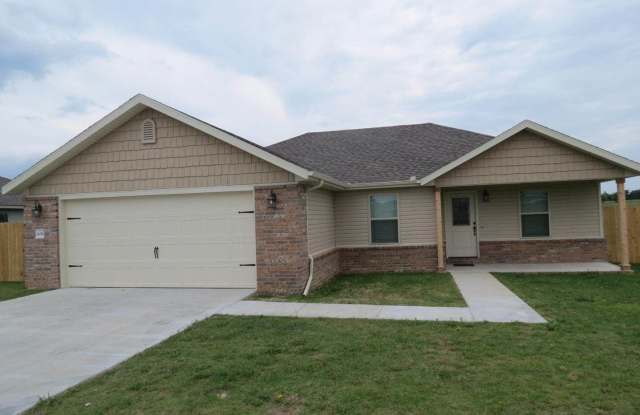 3 Bedroom 2 bath in Prairie Grove, Arkansas!! - 1630 Gallant Fox Lane, Prairie Grove, AR 72753