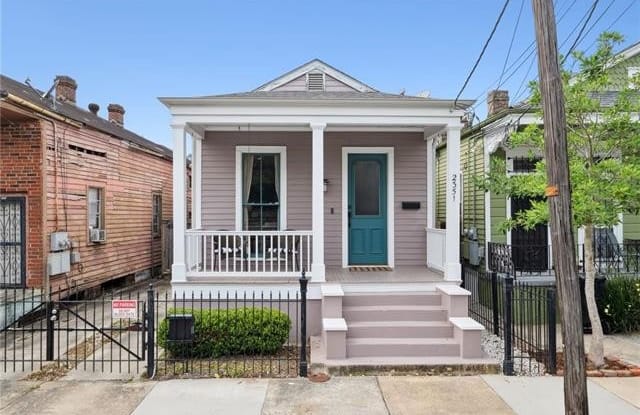 2351 CHIPPEWA Street - 2351 Chippewa Street, New Orleans, LA 70130