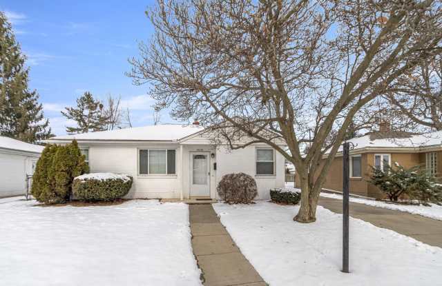 Photo of 24126 Dartmouth Street