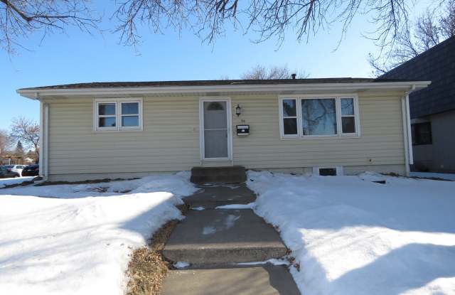 4bd2ba one level home with full  finished basement; recently remodeled.