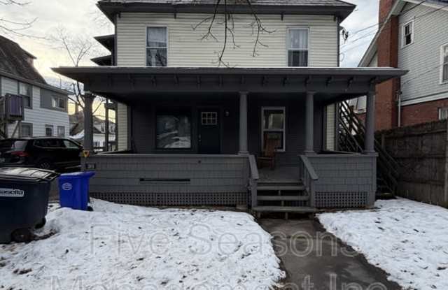 Photo of 369 South Winooski Avenue - 3
