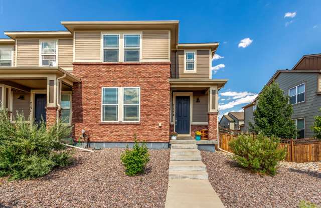 Beautiful Castle Pines Townhome