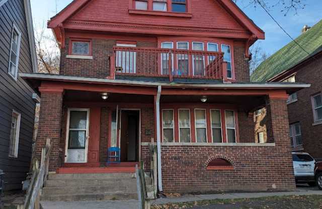 113 West Concordia Avenue