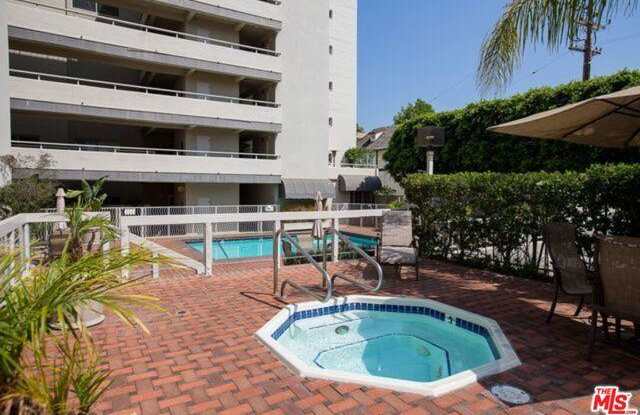 801 Ocean Avenue