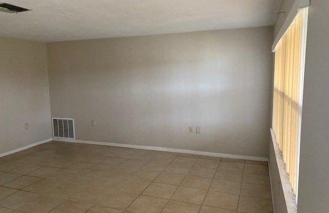 287 W Casurina Place