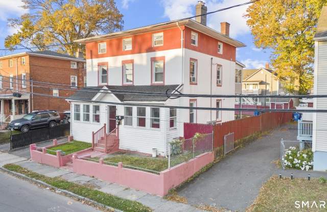 87 Amity Street unit: 2S