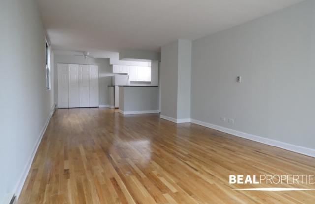 Photo of 1446 N Dearborn St