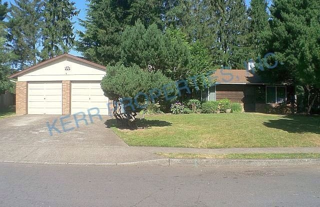 825 Southeast Fleming Avenue - 825 Southeast Fleming Avenue, Gresham, OR 97080