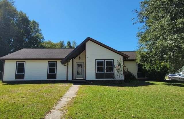 527 Raintree Circle