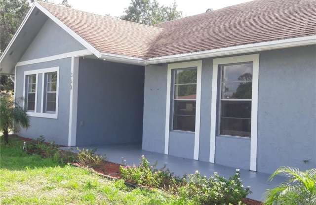 350 NE Granduer Avenue