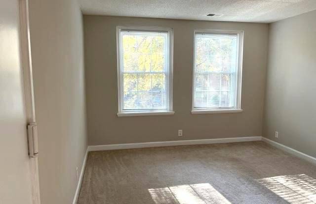 2983 S COLUMBUS STREET