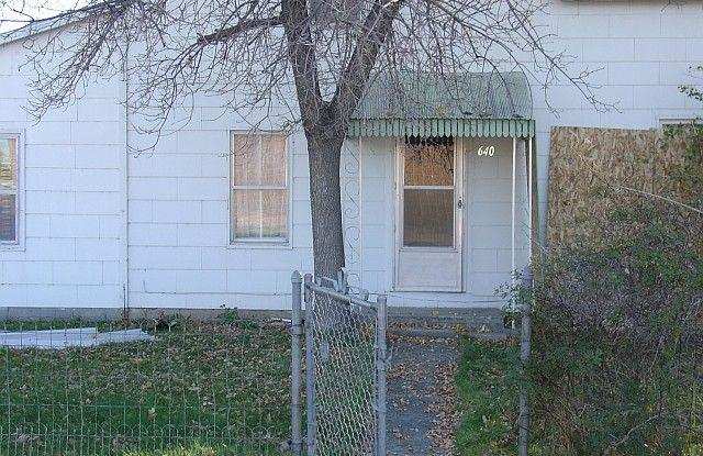 640 Logan Lane