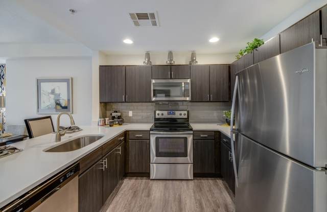 Photo of The Manhattan by Windsor