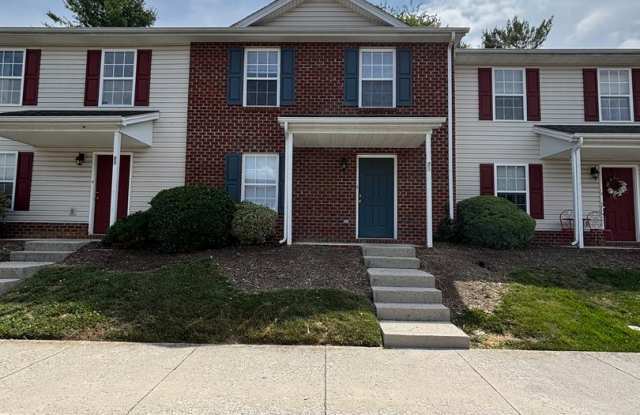 3 Bedroom 2.5 Bathroom Townhouse