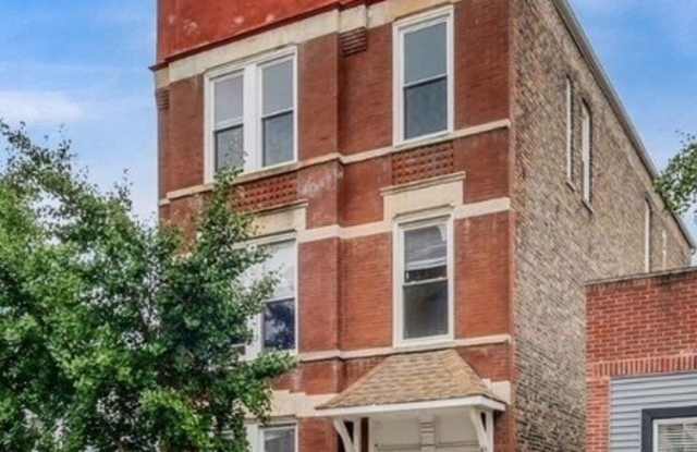 Photo of 1417 W Cullerton Street