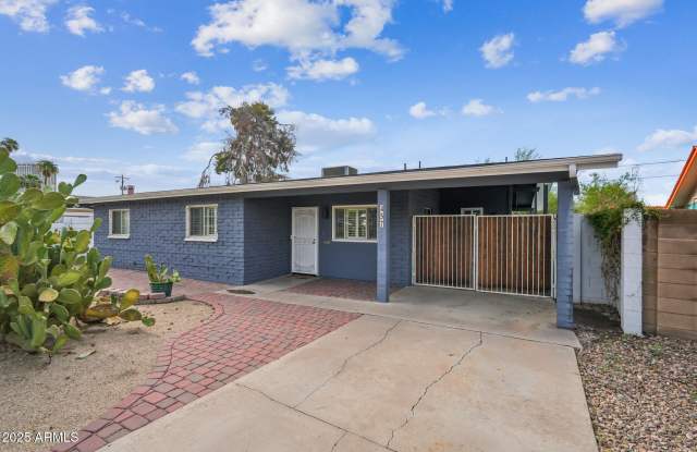 Photo of 457 W MULBERRY Drive