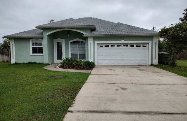 Photo of Beautiful Home w/Inground Pool in Peaceful Lynn Haven! *Pool Service Included!* *1/2 OFF 1st Month's Rent!!* + *Military Incentive!!*