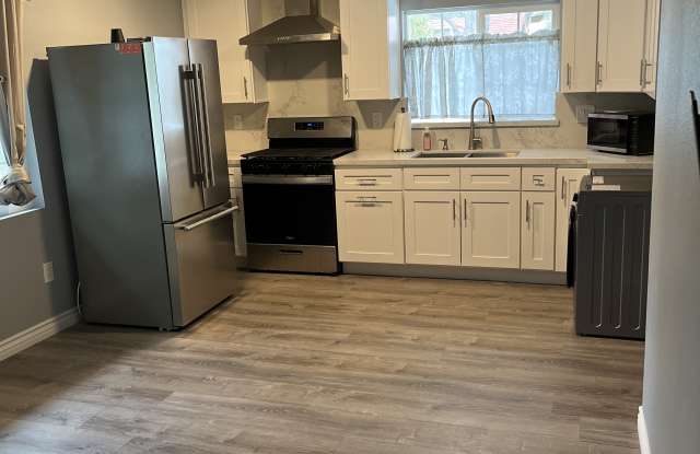 1013 South Larch Avenue