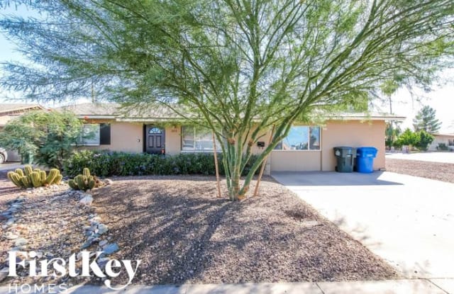 2433 East Karen Drive - 2433 East Karen Drive, Phoenix, AZ 85032