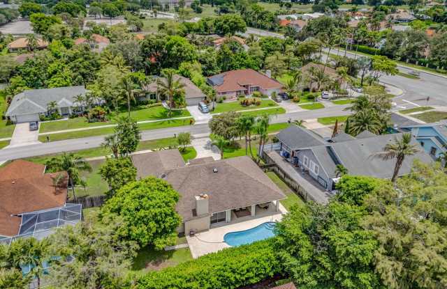 13656 Carlton Street