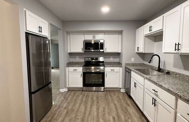 Newly Renovated 3 Bedroom 2 Bath w/ Flex Room Located in a Sought-after Neighborhood!