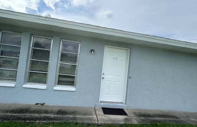 ***SPECIAL - TWO WEEKS FREE*** - Flexible Living in a Prime Cape Coral Spot