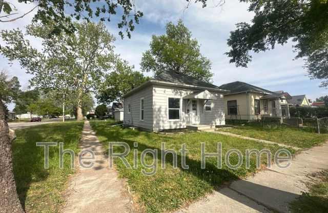 4444 N 60th St
