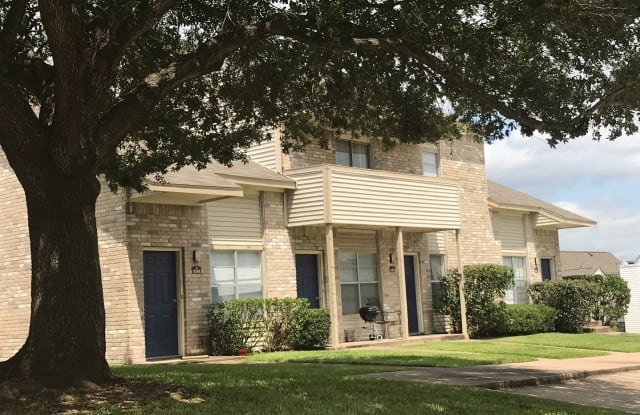 910 B Spring Loop - 910 B Spring Loop, College Station, TX 77840