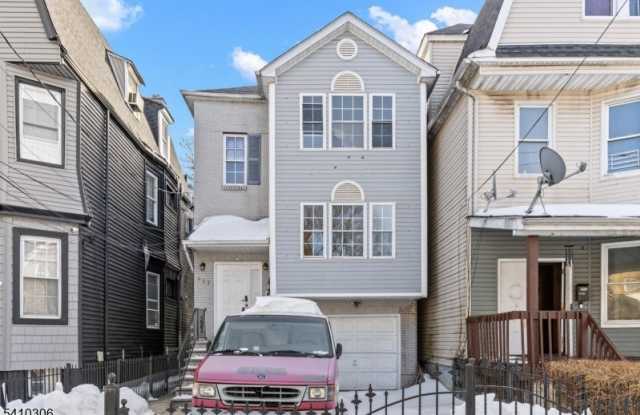 457 Irvine Turner Blvd