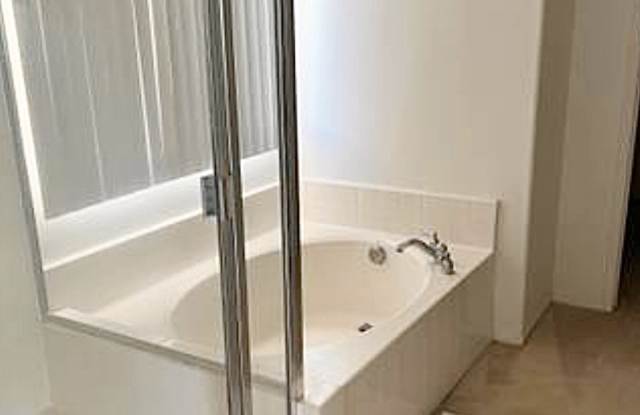 Photo of 13265 La Crescenta Avenue